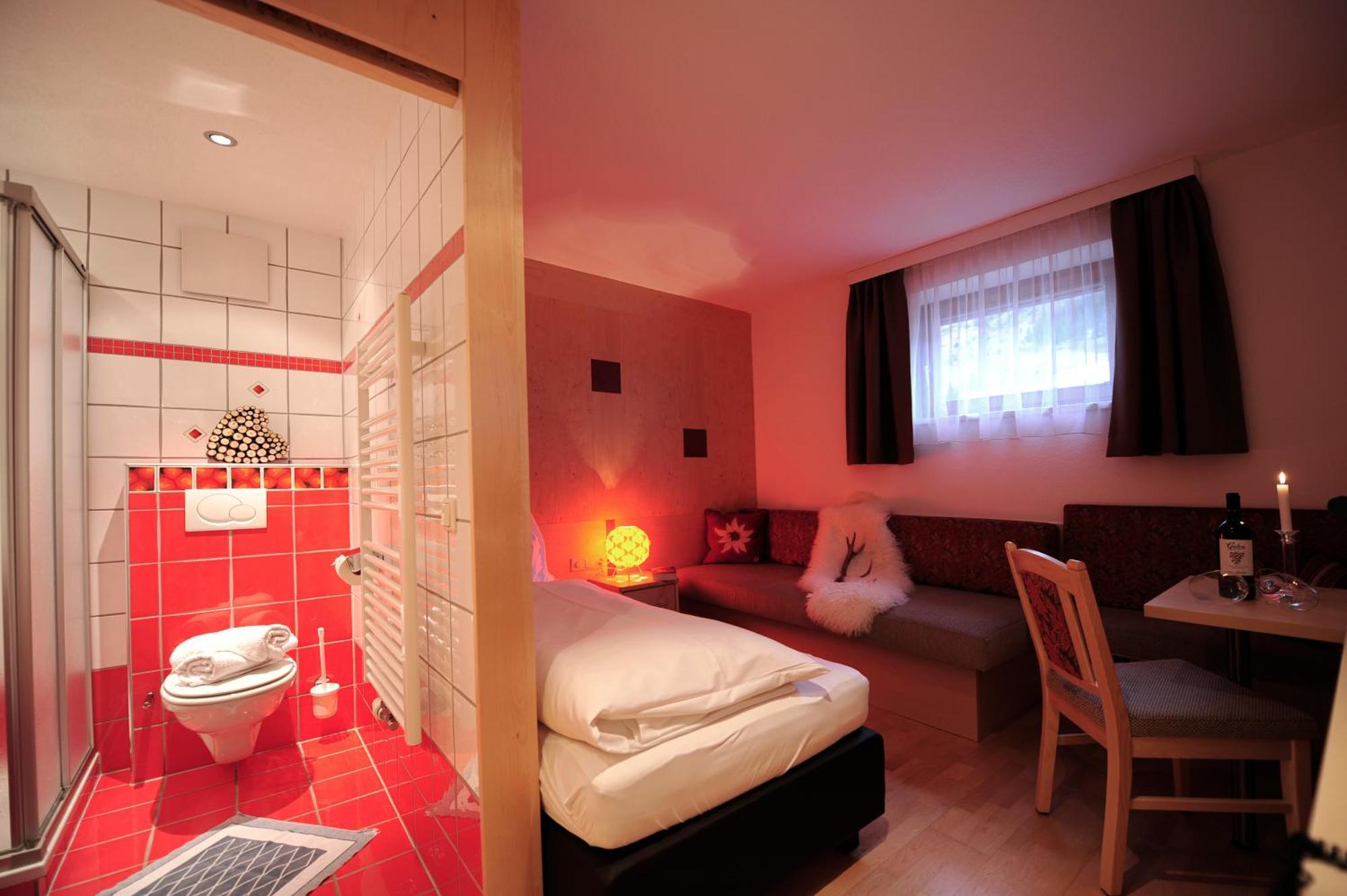Apart Almrausch Ischgl Room photo